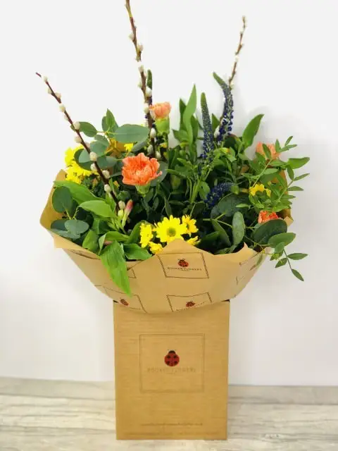 Zingy Spring Handtied